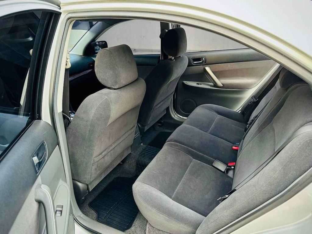 Toyota Allion 1st Gen (2001-2006) Interior