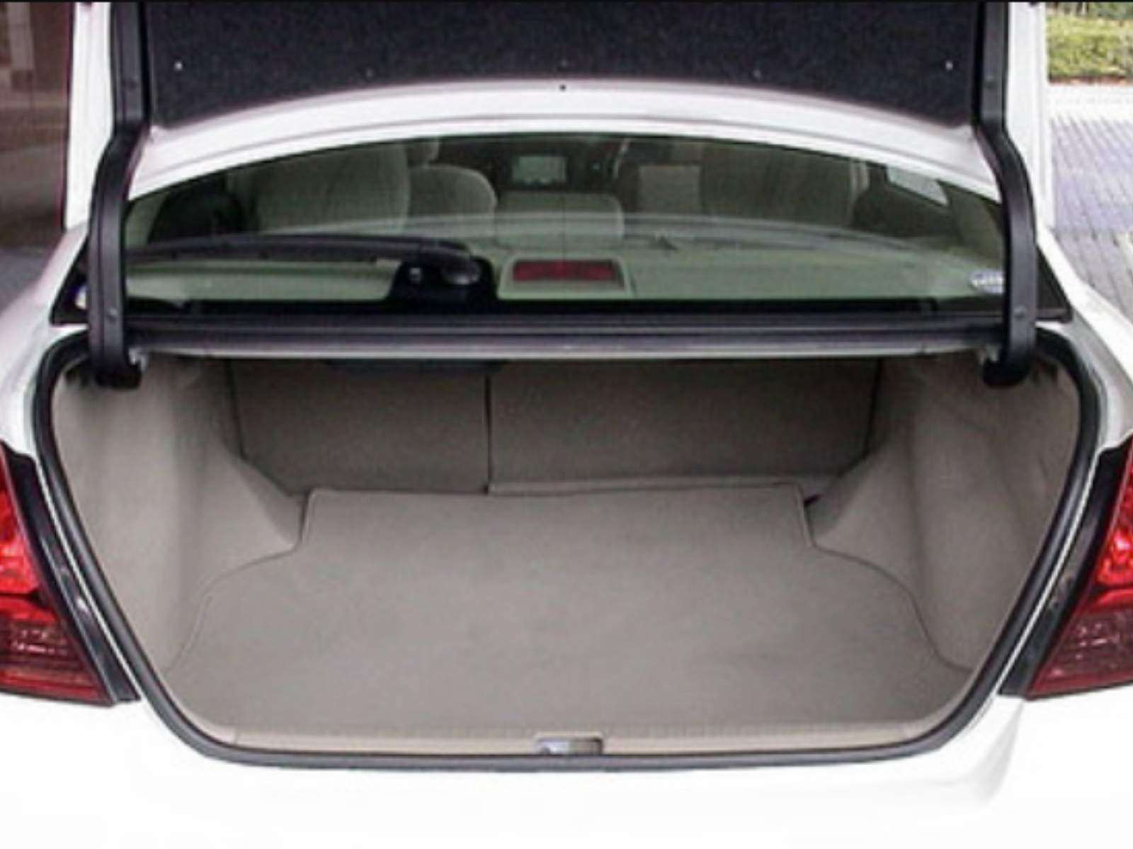 Toyota Allion 1st Gen (2001-2006) Interior