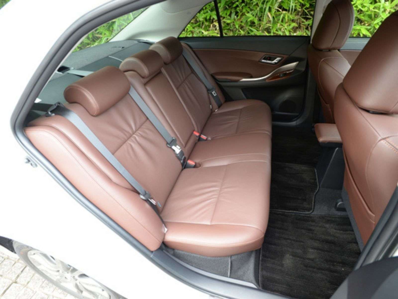 Toyota Allion G Plus Interior