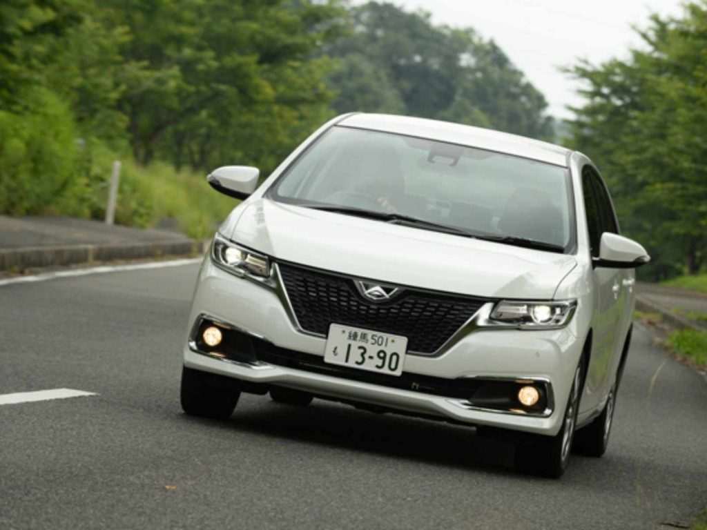 Toyota allion exterior, headlight