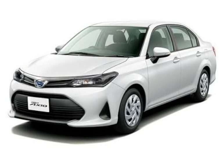 Toyota Axio Hybrid EX