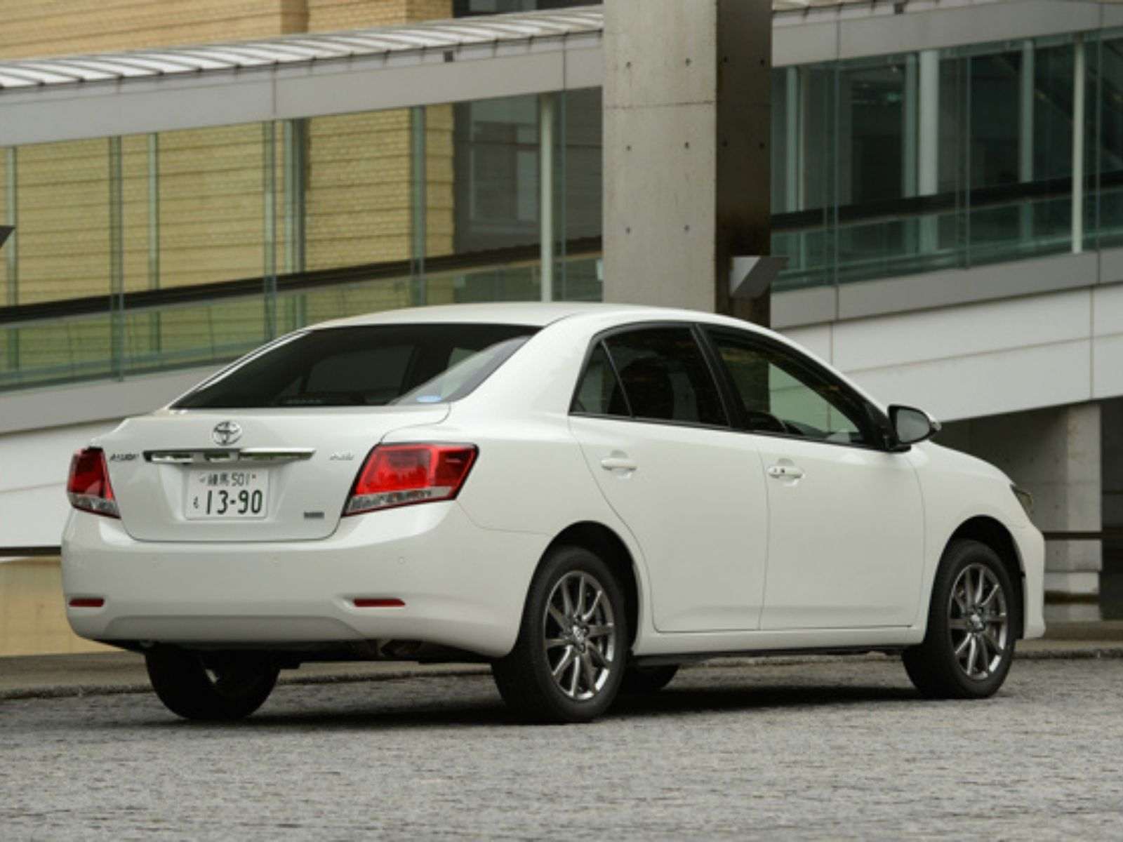 Toyota Allion G Plus Exterior