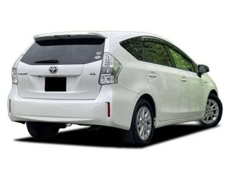 Toyota Prius Alpha S