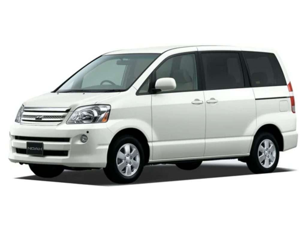 Toyota Noah (2001-2007)