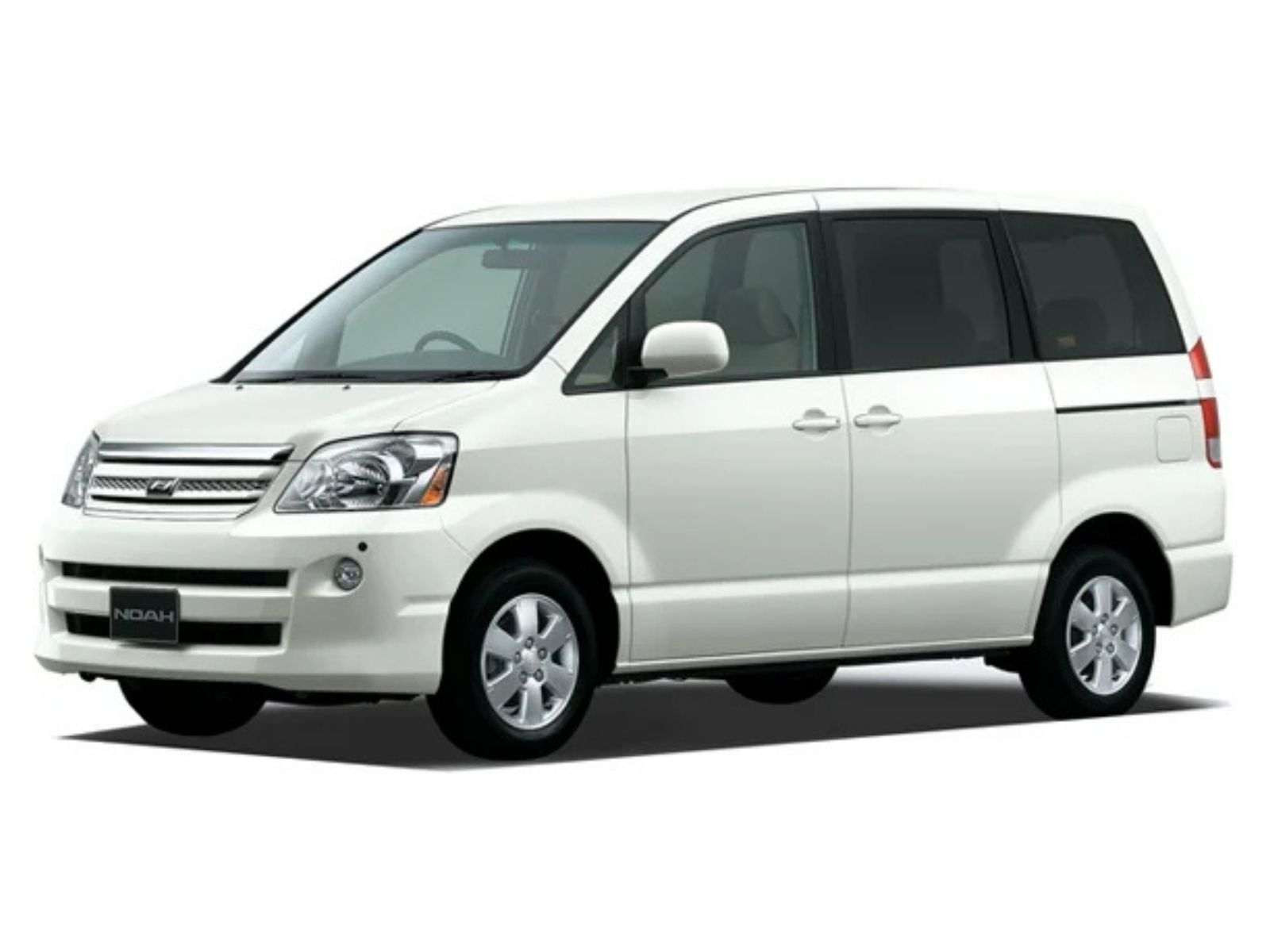 Toyota Noah (2001-2007)